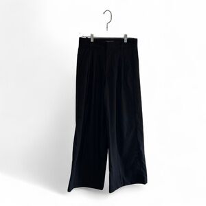 Banana Republic Women’s wide leg black pants size 6